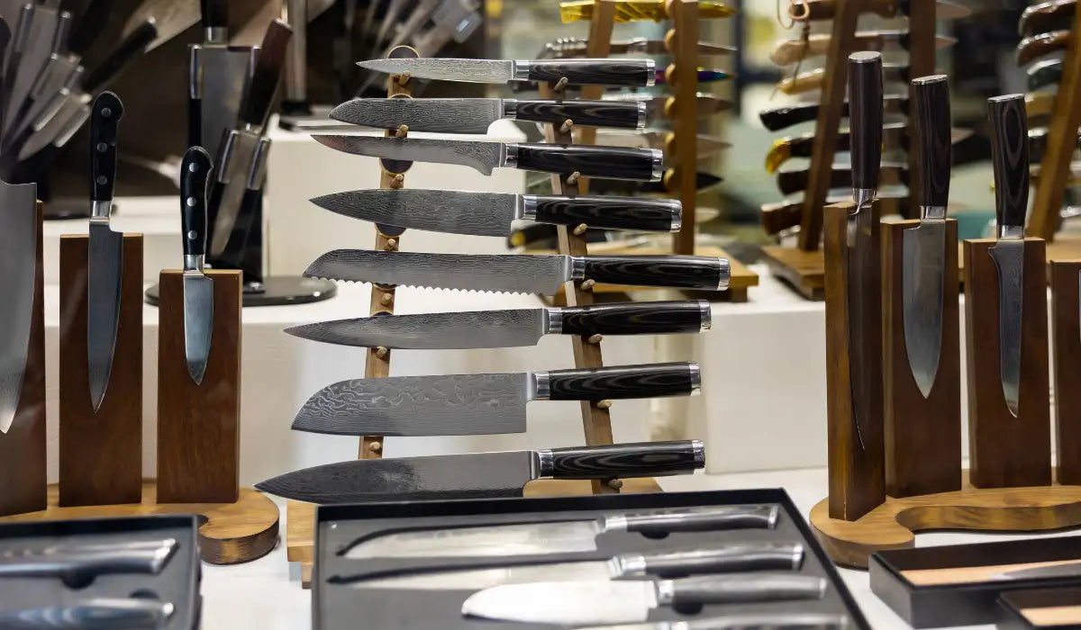 The Essential Features of Collectible Handmade Damascus Steel Knives