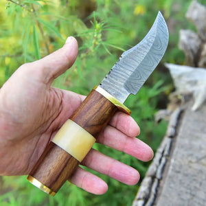 Handmade Damascus Steel Skinner Knife-Fixed Blade Hunting Knife With Brass Guard HSHK-103  Himalayan steel