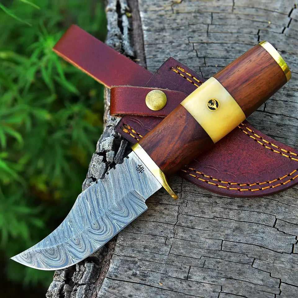 Handmade Damascus Steel Skinner Knife-Fixed Blade Hunting Knife With Brass Guard HSHK-103  Himalayan steel